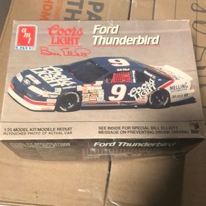 Bill Elliott Ford Thunderbird model kit